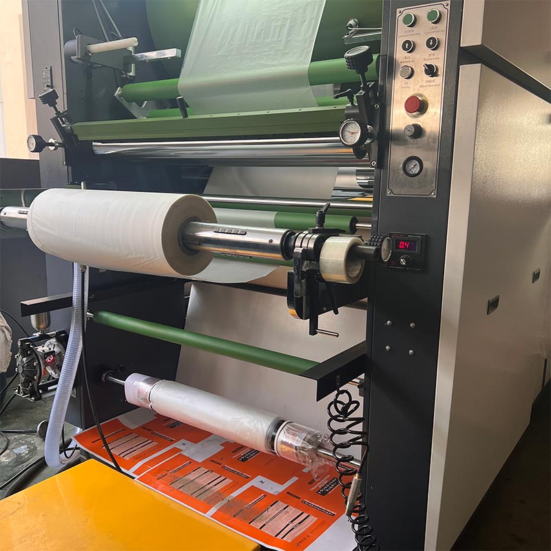 FHS-1050/1300 külm- ja kuumlamineerimismasin